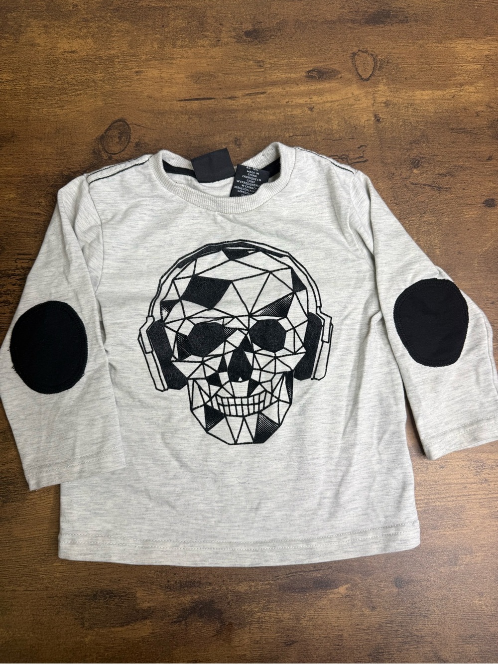 ⭐️5 for $20⭐️ Kids Long-Sleeve Graphic Tee - Light Gray with Black Skull 18M
